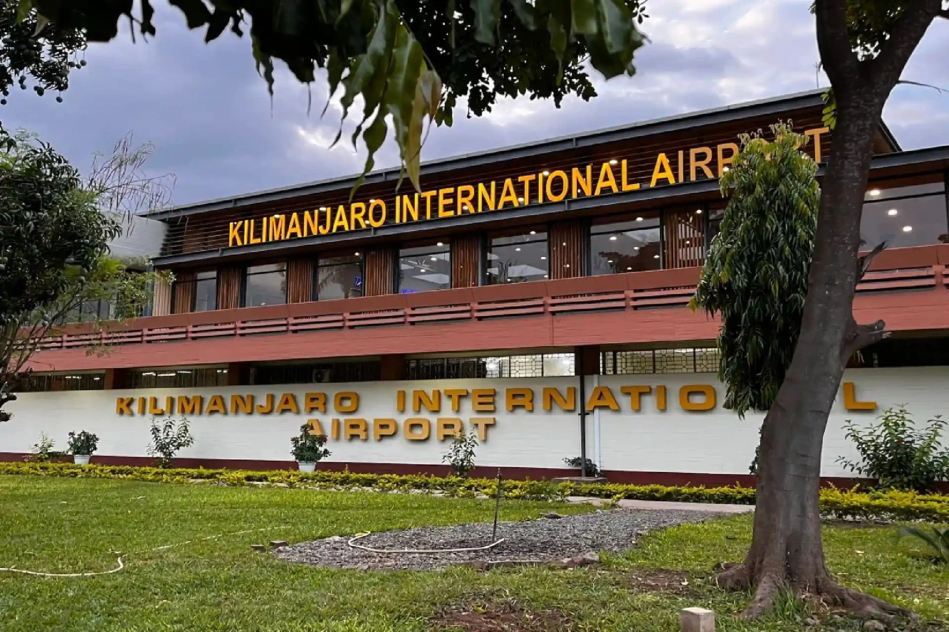 Kilimanjaro Airport – Arusha town